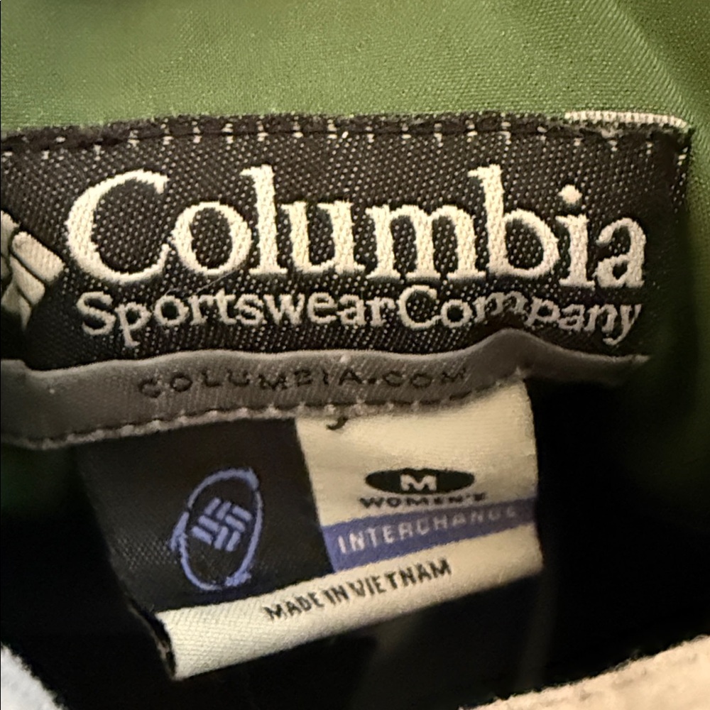 Columbia Lime and White Ski Jacket - Picture 2 of 16
